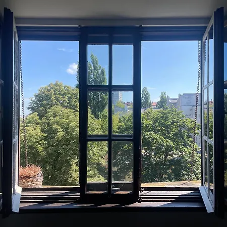 Olshevska * Warsaw